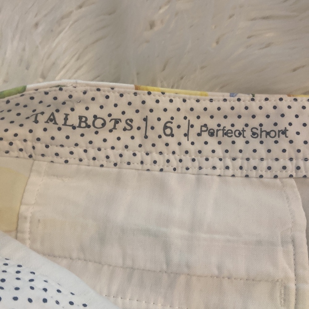 Talbots Yellow Lemon Print Women’s Shorts size 6 brand new two front pockets - Picture 5 of 8